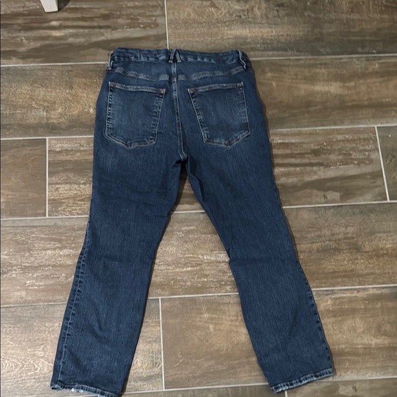 Good American Blue Straight Leg Jeans - Picture 5 of 16